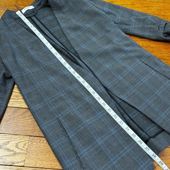 Aritzia Babaton Power Blazer Check Pattern - Picture 9 of 11